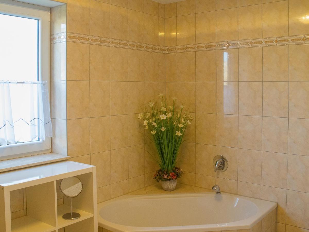 Geraeumige Ferienwohnung In Kindelbrueck Fuer Bis Zu 4 Personen - Barriefrei 외부 사진